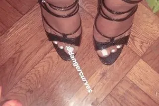 🍬3 HOLE SPECIAL AVAILABLE 🍭💦 F... - Image 2