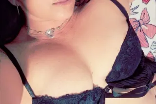 Italian Bombshell - Image 10