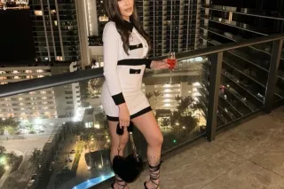 OUTCALL AVAILABLE NOW QV/HH/HR NOW ASK ABOUT 2 GIRL SPECIAL - Image 4