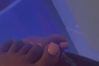 Fun sized Chocolate goddess av... - Image 3