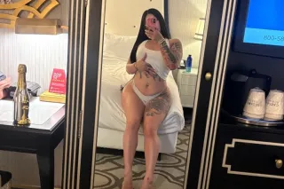 Sexy Asian Playmate Milian - 2... - Image 2