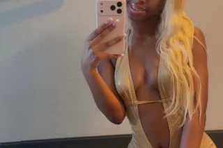 22 year old Petite Treat🫦 I’m available now for incalls no deposit needed 😘 - Image 8