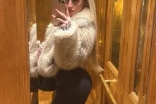 PETITE*** CURVY*** UNMISTAKEBLY 🔥🔥 - Image 1