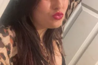 *NoCaptionNeeded*. ,>>>> - Image 5