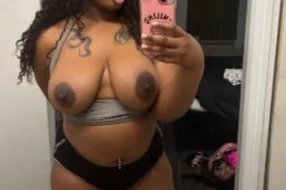 qv special 🤑😜 UBER ME OVER CUM... - Image 2