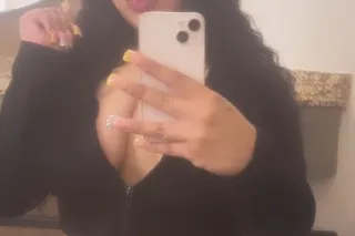 5⭐ THICK PUERTORICAN MAMI 🔥 DR... - Image 1