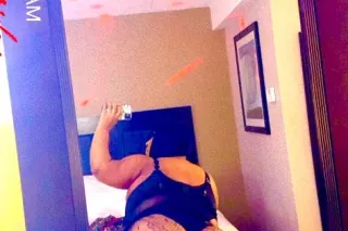 BUBBLE BUTT POLE DRAINER IN TOWN - Image 9