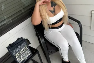 pent house pet - Image 7