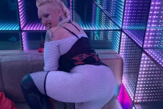 ELITE PAMPERING SERVICE•EXCLUSIVE ENTERTAINMENT EXPERIENCE - Image 7