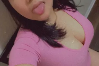 hey 😉😘come check in with me th... - Image 2