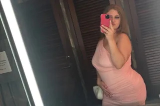 Your Fave White Girl😘❤Top Notc... - Image 1