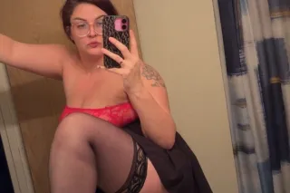 6'1 DOM or FEM. I sell content... - Image 3