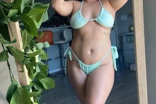 selling on content both custom and premade on snapchat-: Marie_Karen26 - Image 5