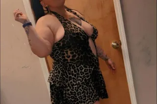 pretty thick white woman - Image 5