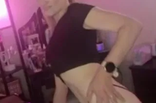 🦋💙🦋 Cum Warm Up With Me Tyler ... - Image 2