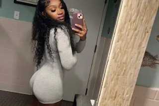 Hey daddy come have some fun w... - Image 3