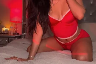 🍒IM BACK BABES! Your FAVORITE ... - Image 4