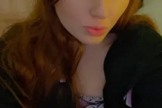 Ready now daddy Sexy classy Redhead with a juicy booty 😈🍑☺ - Image 8