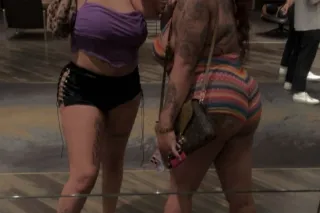 NO RUBBERS OUTCALL / CAR DATE ... - Image 1