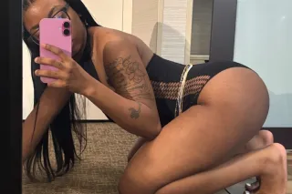 Petite Pretty Freak Doing Inca... - Image 2