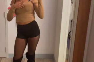 𝐻𝒾𝑔𝒽𝓁𝓎 𝐹𝒶𝓋𝑜𝓇𝑒𝒹 🥂💓 1OO% rεaℓ!!🌸... - Image 4