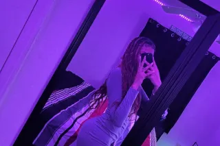 comfortable discreet here for ... - Image 1