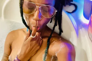 FREAKY LIL GOOD GIRL VIBEZZZ 😜... - Image 2