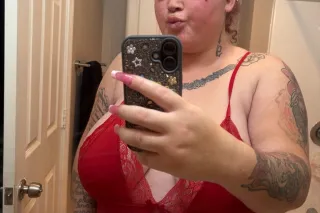 prettiest problem 😍💕 come have a good time w/ me !!!💦 - Image 1