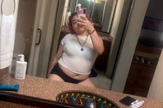 4'6 LATINA PLAYMATE 😍💗 100 qv - Image 8