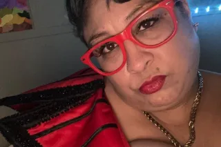 come fuck me on my hotel windo... - Image 4