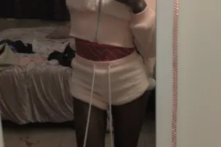 Lil Bit - 31 - Image 1