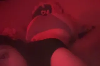 THIS KAT LIKES GETTING WET 😻💦 ... - Image 2