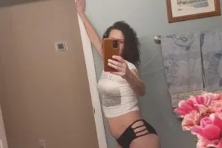 baddest bitch with no teeth - Image 9