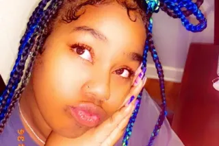 NEW IN TOWN READY COMEE SEE AB... - Image 2