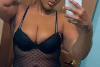 meet gabby - 25 - Image 2