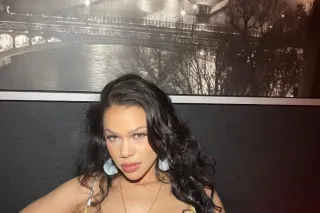 ⭐Bon Apptit ⭐ Natural Hourglas... - Image 4