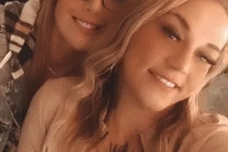 2 hot baddies - 33 - Image 2