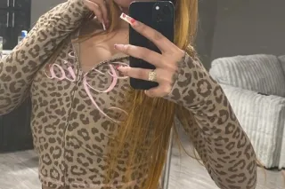 SEXY SLIM PETITE LATINA 😍😏 - Image 5