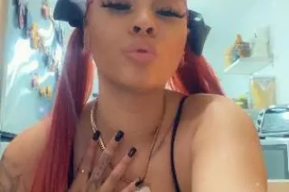 ITS THE GLO EXPERINCE I GOT THAT WATER PARK💕💕💕 - Image 2