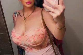 Come get your fix with Karma 🩷... - Image 2