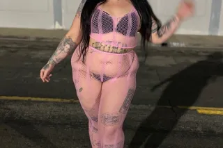 Sexy Tatted BBW Super Slut🍑Yar... - Image 3