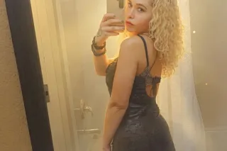 mixed babe- shy, wet, petite slimthick body, beautiful face + HONEY EYES+ soft lips...💅🏽🧚🏽♀ - Image 5