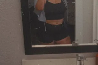 I'm in the city tonight! Cum play with me... I'll be a good girl 💋 - Image 9