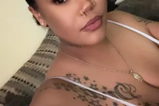 Leaving Tuesday ASK ABOUT MY SPECIALS(INCALLS ONLY)🤤💯COME📲TAP IN WITH "THE REAL BACKSHOT QUEEN" AND GET SOAKED🌊🌊 CAN YOU SWIM🏊🏾 🏊🏾 BEAT THIS PUY TILL YOU CUM🫦🫦YES I SQUIRT!!! - Image 5