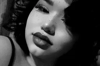 20 yr old latina selling pics ... - Image 4