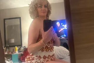 I prefer mature and older, but all are welcome - Image 1