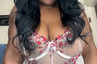 🍆👅💦YOUR FAVORITE CHOCOLATE GOD... - Image 2