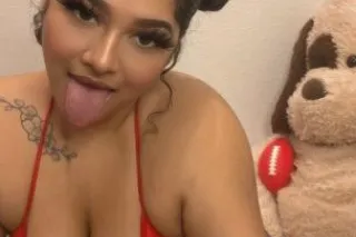 Brazilian Bombshell - 22 - Image 2