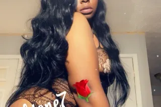 Ready to make all your dreams and fantasies come through so try me and i assure you the best satisfaction 🍑🍑💦💦 - Image 5