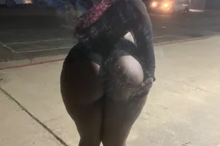 WATCH ME PLAY WITH THIS PUSSY💦... - Image 2